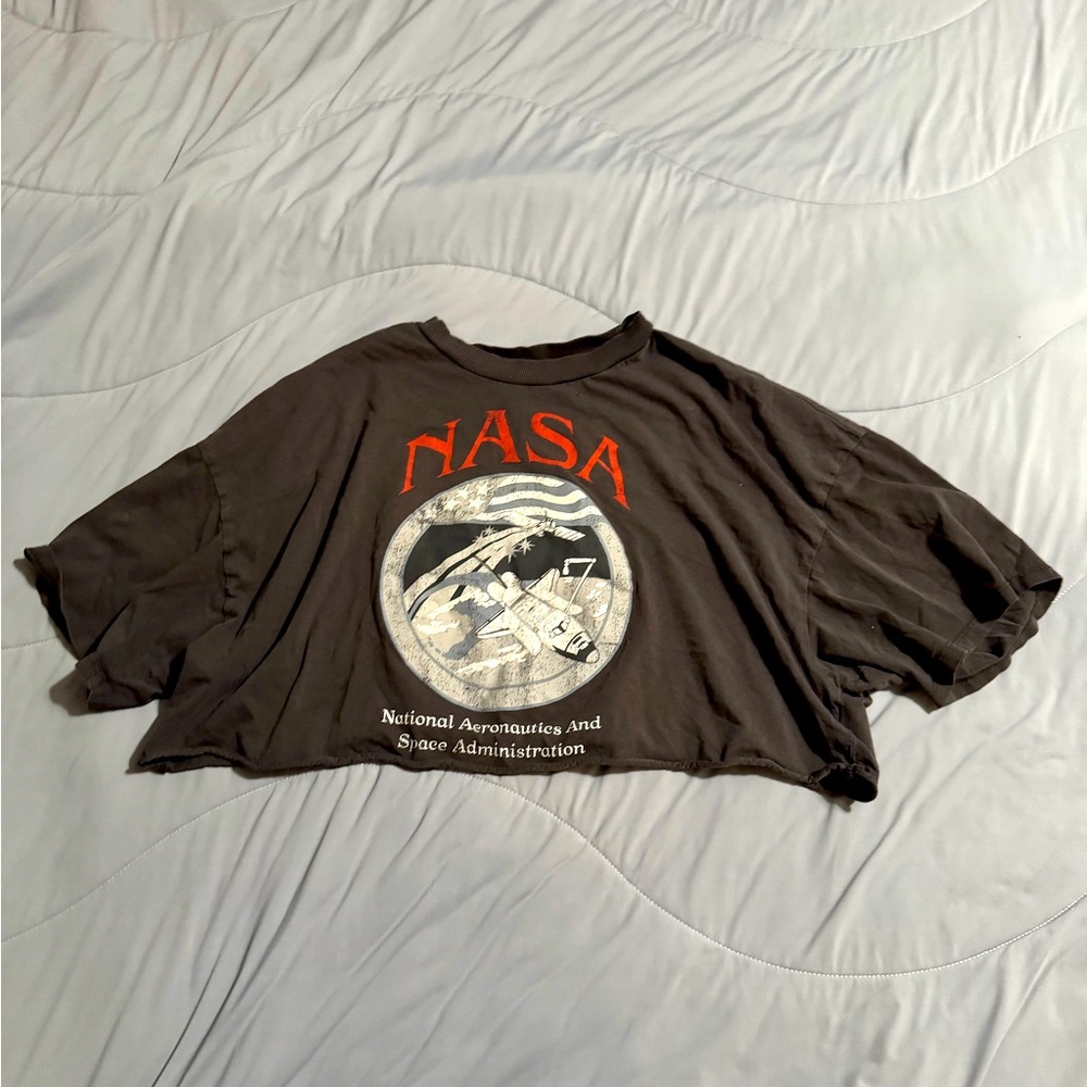 NASA Graphic Cropped T-Shirt